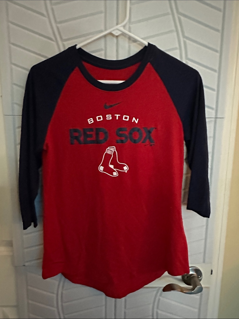 Nike Red Sox Raglan Baseball Tee - Red & Navy